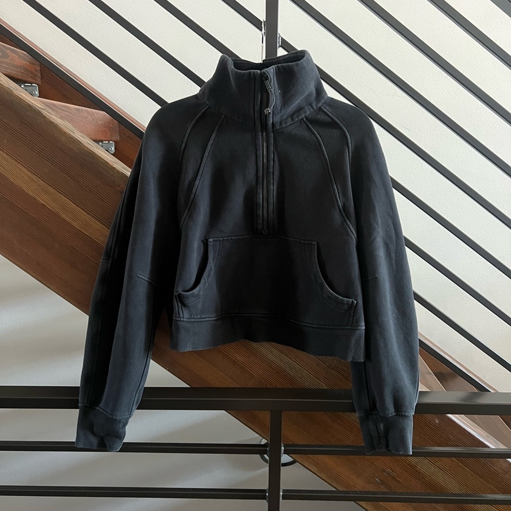 Lululemon Crop Scuba Half Zip - M/L - Black